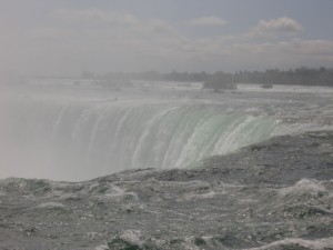 Totonto Niagara Falls rushing wather